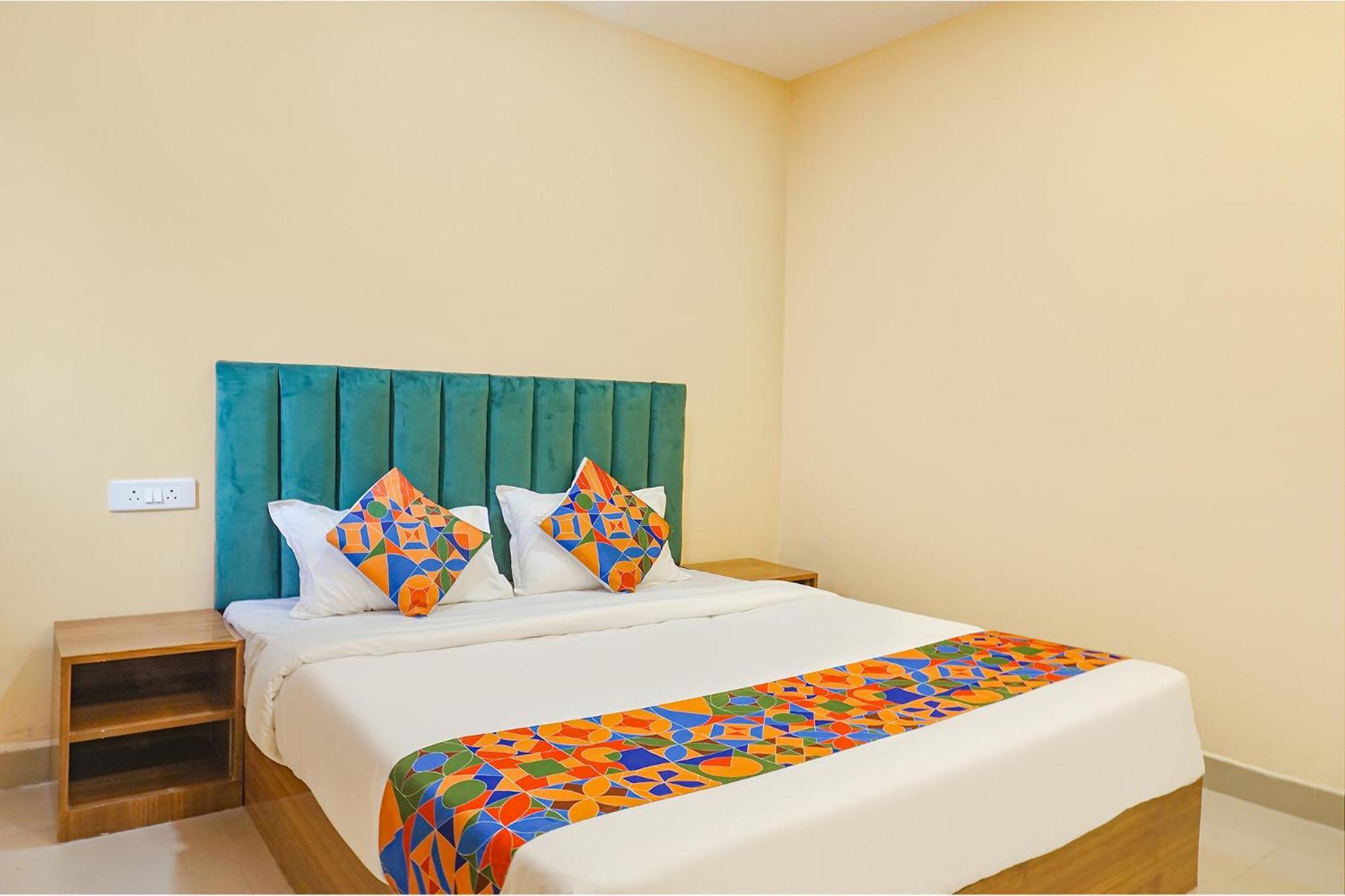 Fabhotel Falcon Inn -Behind The Dmart Baner بونة المظهر الخارجي الصورة